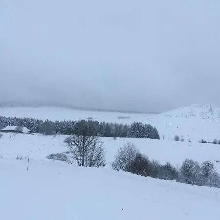 La Camarine - - 8 Places Les Estables